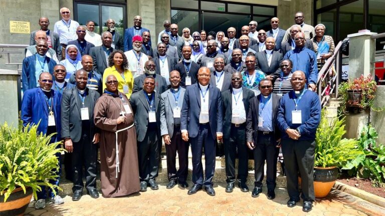 AFRICA PREPARED FOR THE SECOND SESSION OF THE SYNOD